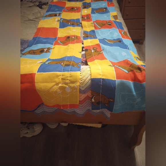 Dan River Vintage Scooby Doo 2 window treatments & 1 standard pillowcase bundle - Picture 5 of 7